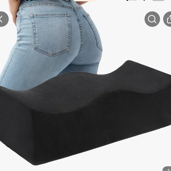 BBL Hip Lifting Seat Cushion for Postoperative Recovery and Comfort. - Picture 3 of 6